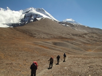 Way to the Hidden Valley with Tukuche and Dhaulagiri in the background