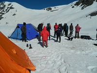 Back to camp Lamea/Lamia Glacier