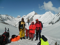 Team at Shaeoni/Shaoni Glacier