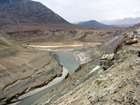 Confluence of River Indus and River Zanskar naer Nemo