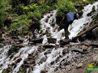 Crossing a wide stream